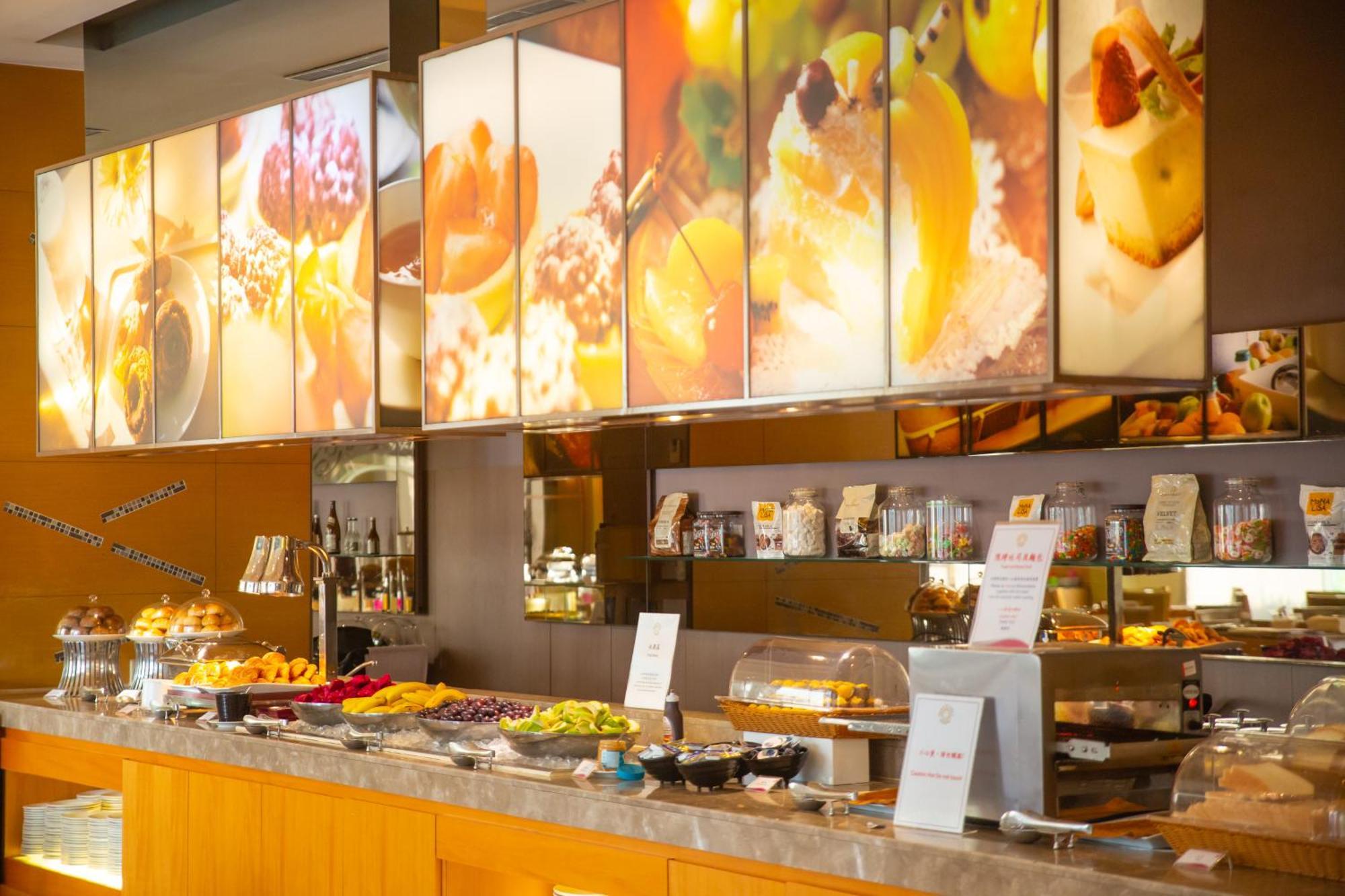 E-Da Royal Hotel Dashu Exterior photo A salad bar