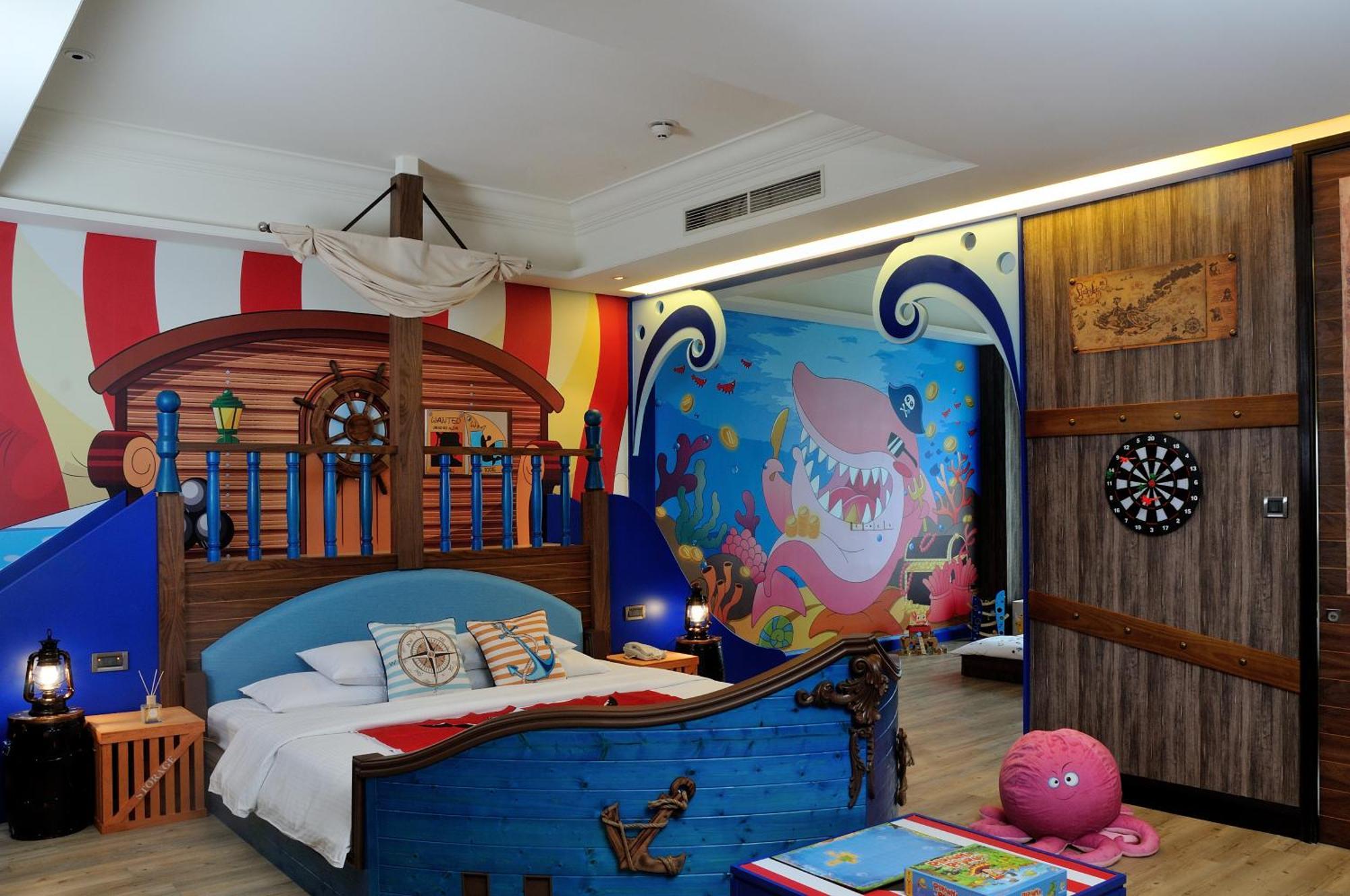 E-Da Royal Hotel Dashu Exterior photo A themed room at the hotel