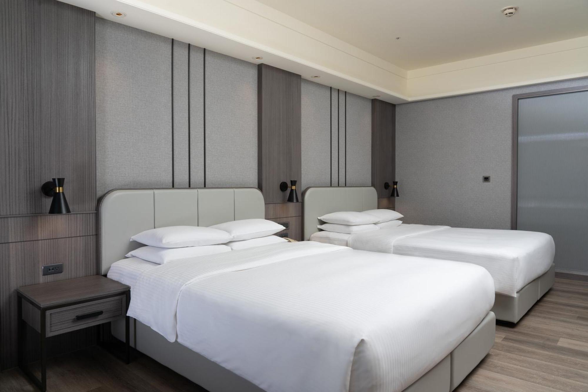 E-Da Royal Hotel Dashu Exterior photo Deluxe Twin Room