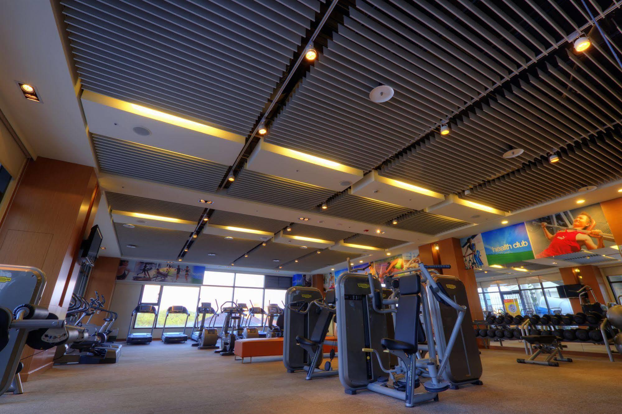 E-Da Royal Hotel Dashu Exterior photo The gym at the 101 Tower